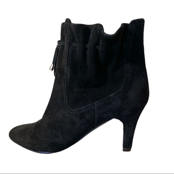 Vaneli Black Suede Scrunched  Tie Booties Size 6 - Picture 1 of 11